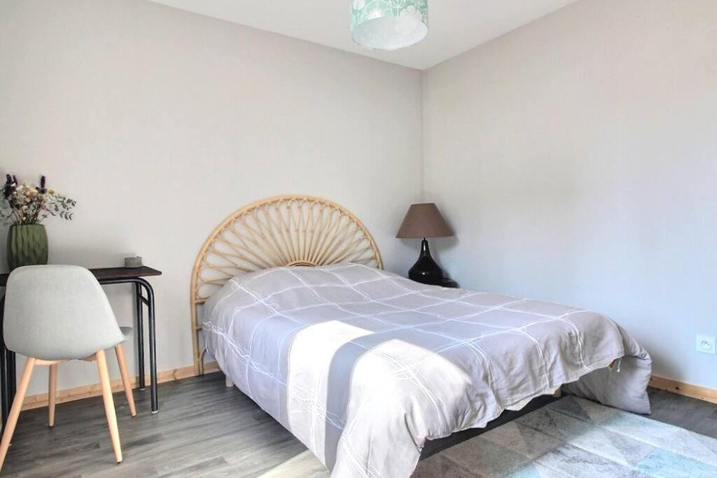 Appartement T2 Independant Au Coeur De La Ville Bourges Eksteriør bilde
