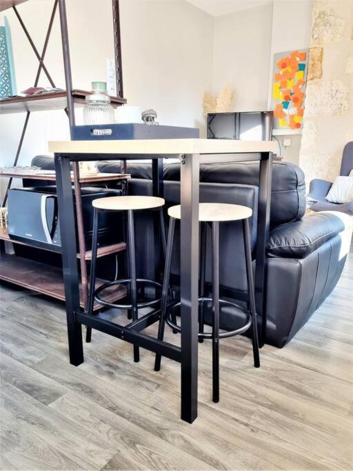 Appartement T2 Independant Au Coeur De La Ville Bourges Eksteriør bilde