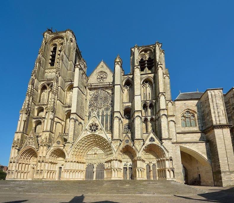 Appartement T2 Independant Au Coeur De La Ville Bourges Eksteriør bilde